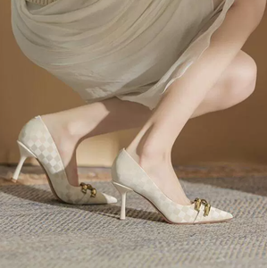 Vente en gros d'usine, escarpins à bout pointu à carreaux pour femmes, talons élégants de créateur de haute qualité - Product Image 3