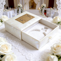 Boîte cadeau pour vin en papier recyclé gaufré avec doublure en éponge, pelliculage mat et revêtement UV pour occasions spéciales, élégante