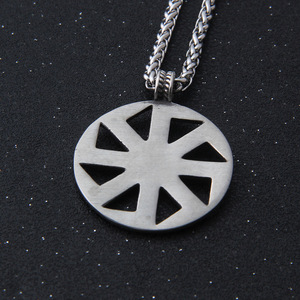 Collar Kolovrat, Joyería Pagana Vikinga Nórdica, Collar con Colgante de Rueda Solar Eslava de Acero Inoxidable - Product Image 5