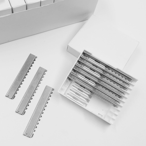 แพ็คใบมีดสำรองสแตนเลสแบบสองคมจำนวน 10 ใบสำหรับมีดโกนแบบใช้ครั้งเดียวสำหรับตัดผมและขนนก - Product Image 4