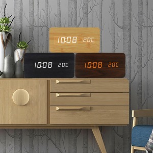 Nhà Máy Bán buôn sáng tạo bằng gỗ kỹ thuật số thời gian hiển thị nhiệt độ 3 Bộ đồng hồ báo thức LED Điều khiển bằng giọng nói Bảng trang trí đồng hồ - Product Image 5