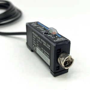 เครื่องขยายสัญญาณไฟเบอร์ Keyence FS2-65 พร้อมฟังก์ชันตั้งเวลาหน่วงเวลา 40 มิลลิวินาที ไฟ LED สีแดงและสีเขียวสำหรับการควบคุมอุตสาหกรรม - Product Image 2