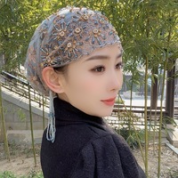Chapeau Foulard Brodé Luxueux 2025 |   Fermeture à nœud queue de poisson et tissu en maille à paillettes et cristaux