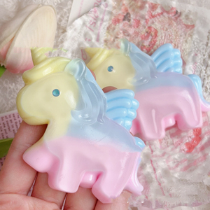 NOUVEAU Jouet Licorne Apaisant aux Couleurs Rêveuses, Texture Gelée Ultra Douce, Anti-Stress pour Enfants et Adultes, Idéal pour le Bureau et les Fêtes - Product Image 3