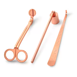 Kit d'outils de bougie d'extérieur en acier inoxydable avec éteignoir à motif pour utilisation dans le patio et le jardin - Product Image 6