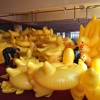 Vente chaude, canard géant gonflable unique pour piscine, jouet flottant