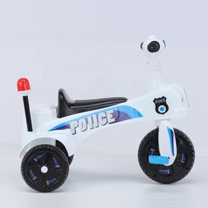 2022 nuovo giro sul triciclo con <span class=keywords><strong>suono</strong></span> di allarme della <span class=keywords><strong>polizia</strong></span> e luce FLASH di allarme della <span class=keywords><strong>polizia</strong></span> - Product Image 5