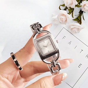 Reloj de Pulsera Moderno para Mujer 2026, Esfera Redonda de Nácar, 38 mm, Correa de Acero Inoxidable, Estilo Ejecutivo - Product Image 3