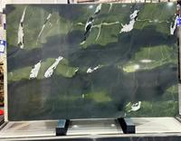Dalles de quartzite vert Avocatus exotique polies et affûtées pour mur d'accentuation de salon de villa de luxe et meuble-lavabo de salle de bain