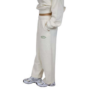 Pantalón New Balance para Mujer WP53500PEF Crema - Product Image 2