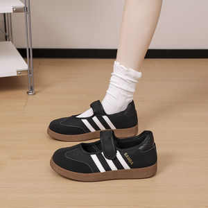 Chaussures plates pour femmes de style rétro, respirantes et confortables, avec fermeture velcro, chaussures de sport décontractées à rayures classiques - Product Image 5