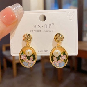 Pendientes de Oro con Diseño Geométrico de Perlas de Imitación y Diamantes al Estilo Retro Francés, Modernos y Versátiles para Mujer, Diseño de Nicho, Ideales para Fiestas - Product Image 2