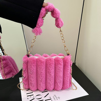 Sac à main en peluche pour femme, nouvelle collection Printemps 2025, décontracté, polyvalent, avec chaîne et fermeture éclair, sac à bandoulière et fourre-tout pour femme, vente en gros transfrontalière