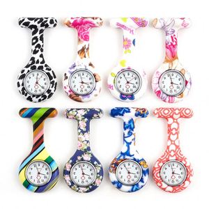 Impression Silicone infirmière montre Clip sur Fob Quartz broche suspendu montre de poche pour hommes femmes mode décontracté décor accessoires - Product Image 4
