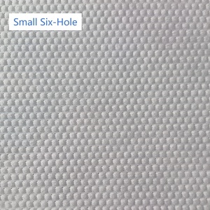 Tissu non tissé hydrophile 3D gaufré perforé sur mesure pour produits <span class=keywords><strong>d</strong></span>'hygiène, matière première respirante pour couches et serviettes hygiéniques - Product Image 3