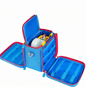 Little Tikes Story Dream Machine Books Starter Set, Sac de transport portable en polyester avec fermeture éclair et poignée à motif de personnage - Product Image 1