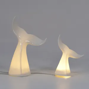 Grosir lampu meja mode bentuk ekor Paus lumba-lumba dekorasi meja keramik lampu malam LED Seri laut