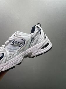 รองเท้าเดินหรูหราดีไซน์ใหม่ประจำฤดูใบไม้ผลิปี 2026 รองเท้าบาสเก็ตบอลแบบสวมพร้อมเชือกผูกแบบกำหนดเอง วัสดุตาข่ายหนาพร้อมระบบรองรับแรงกระแทก - Product Image 3