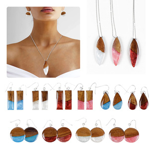 Collar <span class=keywords><strong>de</strong></span> Resina al por Mayor <span class=keywords><strong>de</strong></span> Fábrica con Colgante <span class=keywords><strong>de</strong></span> Madera, Paisajes en Miniatura, Joyería para Mujer, Accesorios, Cadena <span class=keywords><strong>de</strong></span> Cuerda, Amuleto <span class=keywords><strong>de</strong></span> Resina, Regalo - Product Image 3
