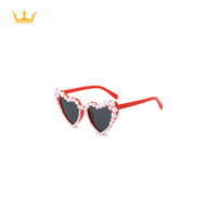 Nouvelles Lunettes de Soleil Tendance pour Femme, Style Y2K, Cœur, Perles Blanches, en Plastique, Accessoire de Fête Estivale, Plage