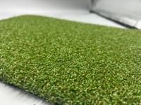 Gazon artificiel court bouclé vert S001, hauteur de poils 12 mm, largeur de rouleau 1,0 m, durable et polyvalent pour usage intérieur et extérieur