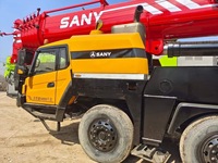 Grue hydraulique sur camion Sany 220 tonnes d'occasion, modèle 2022, avec boîte de vitesses, pour levage sécurisé sur chantier, à prix raisonnable