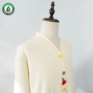 Custom Wholesale Pink 100% Organic Cotton Women'S Pajamas Sets, Eco-Friendly <b>Button</b> <b>up</b> Sleepwear <b>Pyjamas</b> Sets for <b>Ladies</b> - Product Image 3