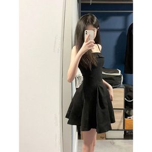 Robe de soirée en mousseline noire sans bretelles, taille naturelle, plis confortables, style simple, coupe trapèze vintage - Product Image 2