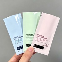 Sachet d'échantillon cosmétique imprimé sur mesure, scellé sur trois côtés avec encoche de déchirement, mini pochette d'essai pour emballage de nettoyant, lotion et soins de la peau