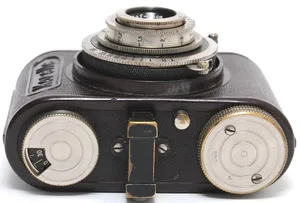 New and in Stock Rare <strong>Kochmann</strong> Korelle K brown-red 35mm half frame 18x24mm Bakelite w. PLC,&amp; PAC Supplier - Product Image 3