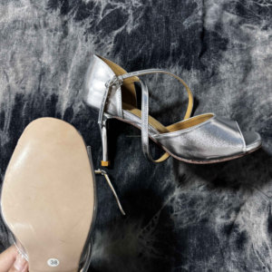 Scarpe da Ballo da Tango Argentino Professionali da Donna con Tacco da 8.5cm Placcato in Metallo, Suola Rigida in Pelle Bovina, Colore Argento - Product Image 6