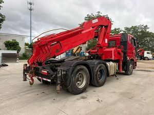 Grúa Articulada Usada 6x4 para Camión de Servicio Pesado con Capacidad de Elevación de 25 Toneladas, Pluma Plegable, Motor Isuzu, Hidráulica Kato - Product Image 2