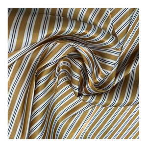 カスタムデザイン環境にやさしいポリエステル生地メタリック光沢のあるクリスタルシルク光沢のあるサテン結婚式用 - Product Image 1