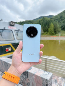 Nouveauté 2025 Smartphone VivoY500 5G avec résistance à l'eau IP69+ à gamme complète /360 °   Antenne pénétrante murale - Product Image 6