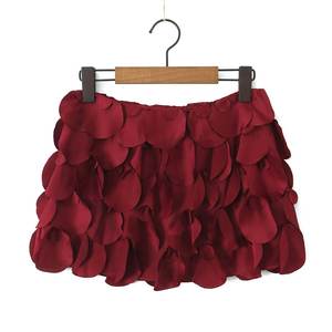 Conjunto de Dos Piezas para Mujer PB&ZA, Nuevo Modelo 2025, Falda con Diseño de Escamas de Pescado Combinada con un Top Halter Sexy con Cuello Alto, Estilo Vintage - Product Image 4