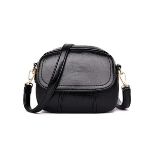 Borsa a tre strati all'ingrosso del <span class=keywords><strong>catalogo</strong></span> VIP piccola borsa a spalla di moda Joker a tracolla morbida e rotonda borsa a tracolla da donna - Product Image 4