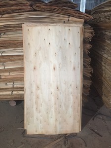 Faible MOQ, placage de bois d'acacia naturel coupé rotativement de 1,7 mm pour le placage de contreplaqué, utilisation en construction, origine Vietnam, naturel - Product Image 3
