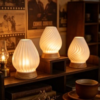 Lanterne en céramique translucide imprimée en 3D, motif spirale ondulée, avec base en bois, décoration lumineuse de luxe pour salon