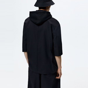 <span class=keywords><strong>Blazer</strong></span> <span class=keywords><strong>Oversize</strong></span> con Colletto a Risvolto e Maniche Corte che Cadono Sotto il Gomito con Tasche Laterali e Chiusura a Bottoni per <span class=keywords><strong>Uomo</strong></span> - Product Image 3