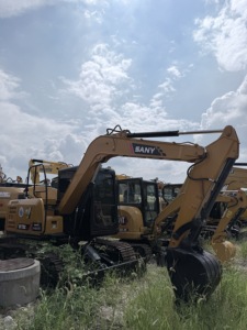 Excavatrice sur chenilles compacte SANY SY75C Pro de 7,5 tonnes, moteur diesel d'origine, certifiée CE EPA pour la construction et l'aménagement paysager - Product Image 2