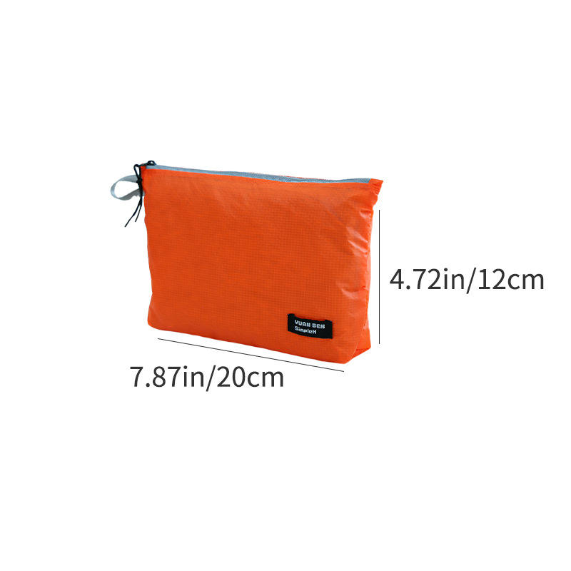 Petit, rouge orangé