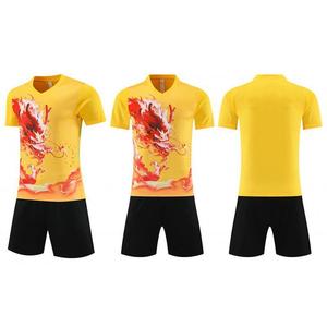 Ensemble de football sur mesure en gros, uniforme de football léger pour les clubs, les équipes et les supporters - Product Image 3