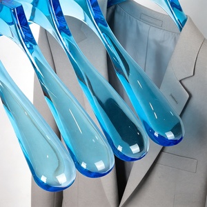 Appendiabiti di Lusso Personalizzabili in Acrilico Blu Zaffiro, Ecologici, Moderni, Antiscivolo e Resistenti <span class=keywords><strong>per</strong></span> Negozi di Abiti da Sposa e Hotel - Product Image 2