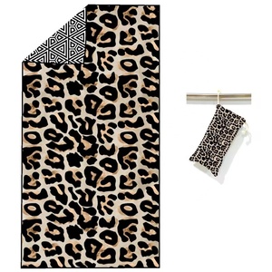 Serviette de plage légère en microfibre sans sable serviettes compactes minces absorbantes à séchage rapide grande serviette de voyage facile à emballer pour les vacances - Product Image 6