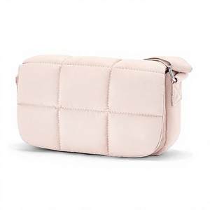 Nuevo Bolso <span class=keywords><strong>Bandolera</strong></span> Pequeño para <span class=keywords><strong>Mujer</strong></span> de <span class=keywords><strong>Amazon</strong></span>, Bolso de Hombro Acolchado de Nailon Ligero, Dos Correas, Cierre de Cremallera, Múltiples Bolsillos - Product Image 1