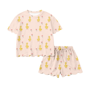 GSSO3283 Conjunto de Ropa Infantil Personalizado con Estampado de Arcoíris Verdes y Sonrisa para Niña Pequeña, Venta al por Mayor, Manga Corta - Product Image 3