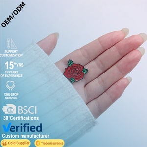 Pins en émail personnalisés en gros, usine avec 15 ans <span class=keywords><strong>d</strong></span>'expérience, pins en métal souple, <span class=keywords><strong>citation</strong></span> cadeau pour la fête des mères, fournisseur en gros <span class=keywords><strong>d</strong></span>'articles anime - Product Image 1