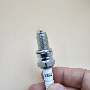 Bujías de motocicleta más baratas D8EA D7EA C7HSA Bujías de motor para motor de motocicleta - Product Image 3