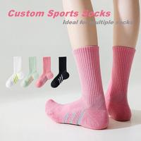 Chaussettes OEM personnalisées, chaussettes de sport professionnelles respirantes en maille, chaussettes courtes en tissu éponge aléatoire, chaussettes de sport pour femmes pour la course à pied et le quotidien