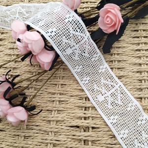 Garnitures blanches de dentelle de crochet de coton de 4cm pour la couture et l'artisanat - Product Image 5